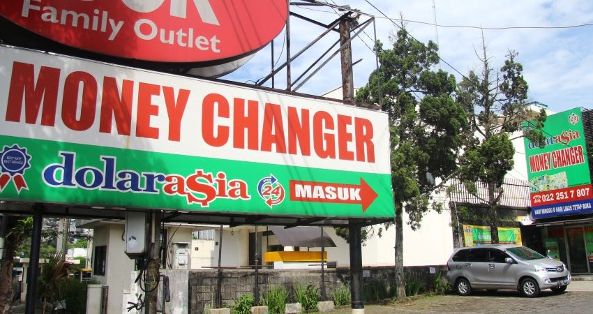 Money Changer Dolarasia Jakarta - Photo by Official Site